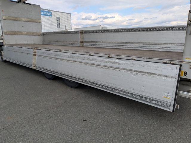 NISSAN DIESEL QUON 2017 Image 31