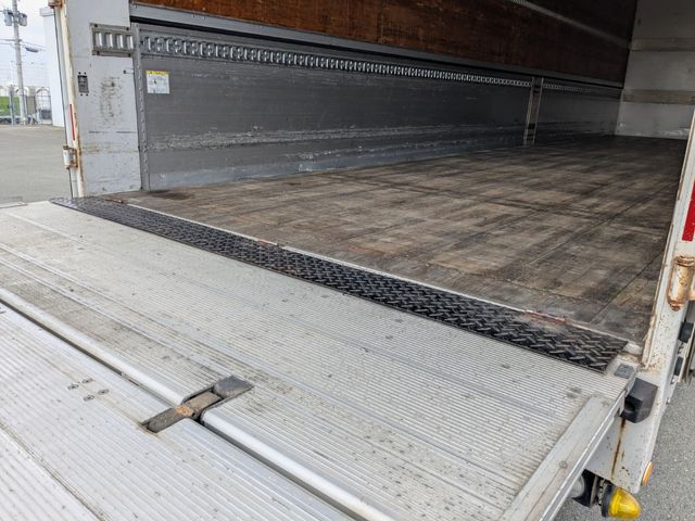 NISSAN DIESEL QUON 2017 Image 31