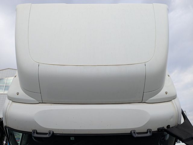 NISSAN DIESEL QUON 2017 Image 31