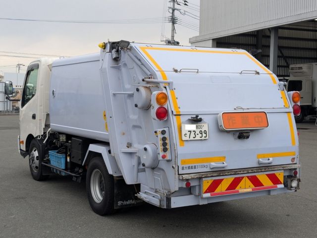 HINO DUTRO 2017 Image 31