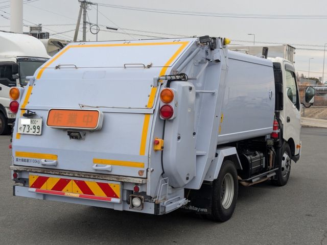 HINO DUTRO 2017 Image 31