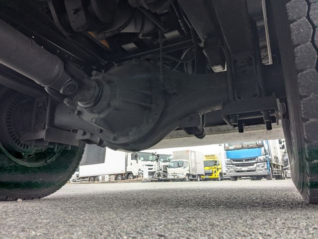 HINO DUTRO 2017 Image 31