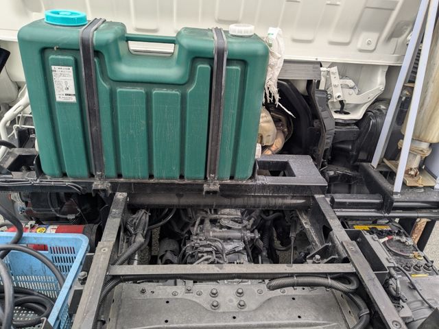 HINO DUTRO 2017 Image 31