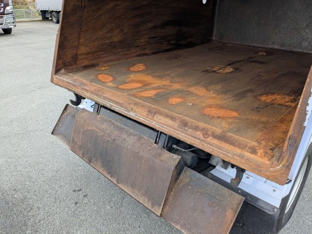 HINO DUTRO 2017 Image 31