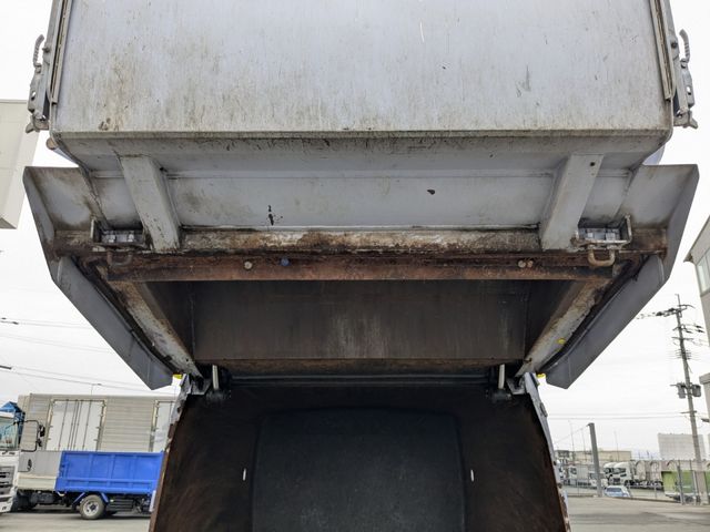 HINO DUTRO 2017 Image 31