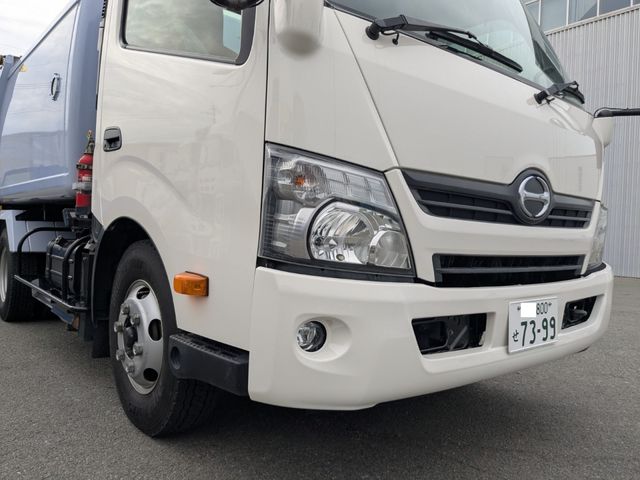 HINO DUTRO 2017 Image 31