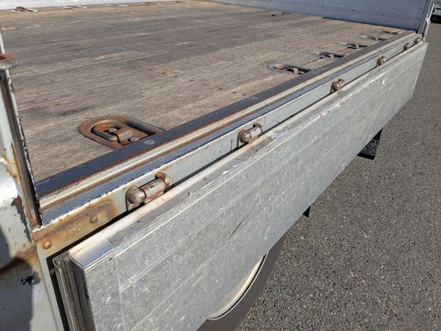 ISUZU FORWARD 2016 Image 31