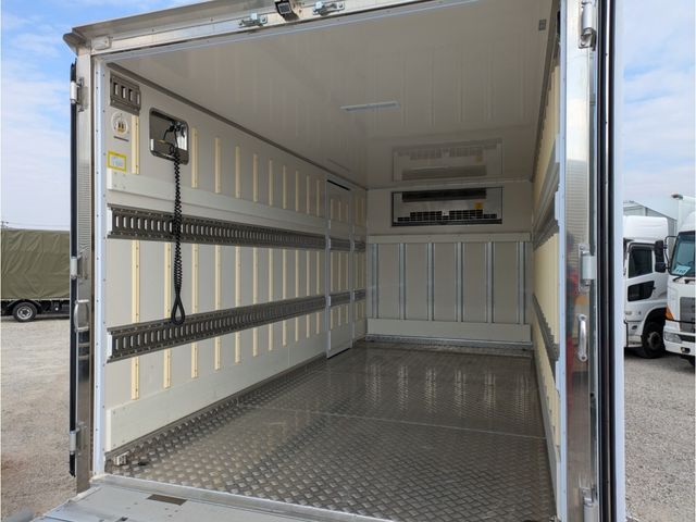 HINO DUTRO 2023 Image 31