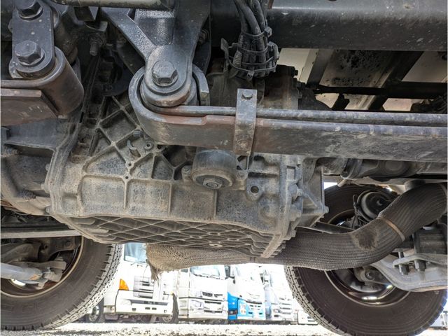 NISSAN DIESEL QUON 2020 Image 31