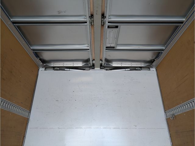 MITSUBISHI FUSOU SUPER GREAT 2017 Image 31