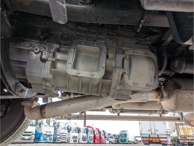 MITSUBISHI FUSOU SUPER GREAT 2017 Image 31