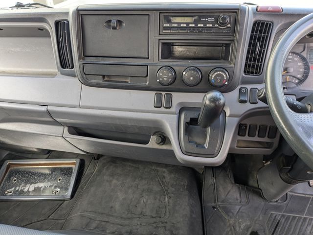 MITSUBISHI CANTER 2014 Image 31