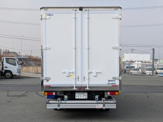 MITSUBISHI CANTER 2025 Image 31