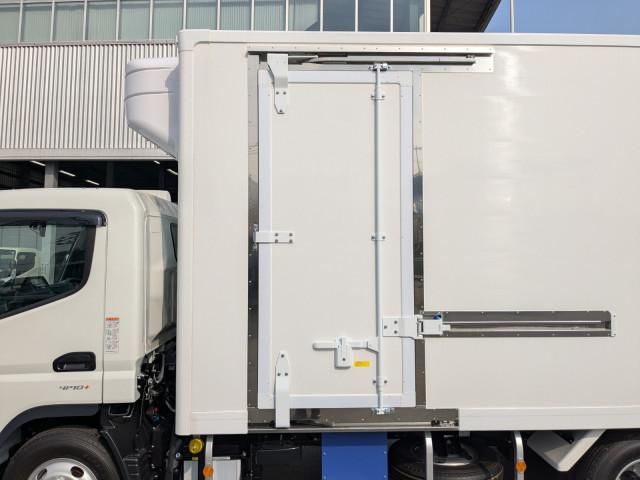 MITSUBISHI CANTER 2025 Image 31