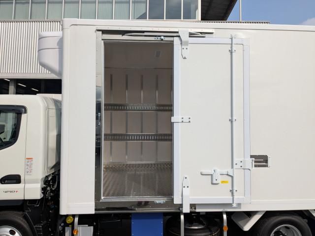 MITSUBISHI CANTER 2025 Image 31