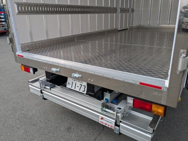 MITSUBISHI CANTER 2025 Image 31