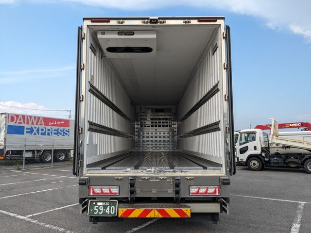 MITSUBISHI FUSOU SUPER GREAT 2018 Image 31