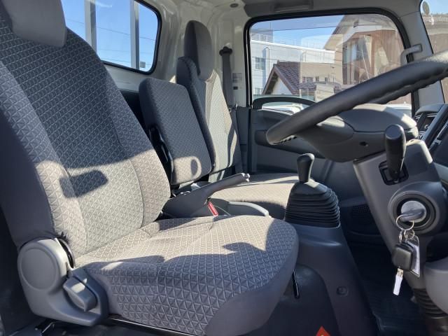 ISUZU ELF 2017 Image 31