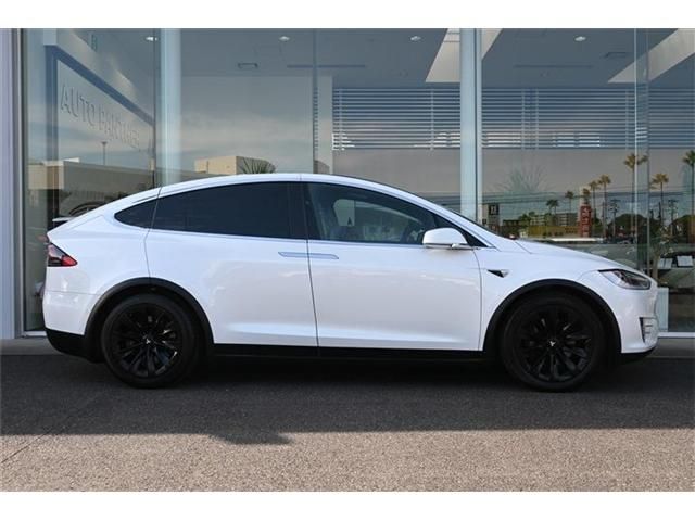 TESLA MODEL X 2018 Image 31
