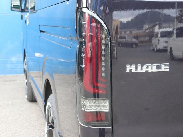 TOYOTA HIACE VAN 2WD 2022 Image 31