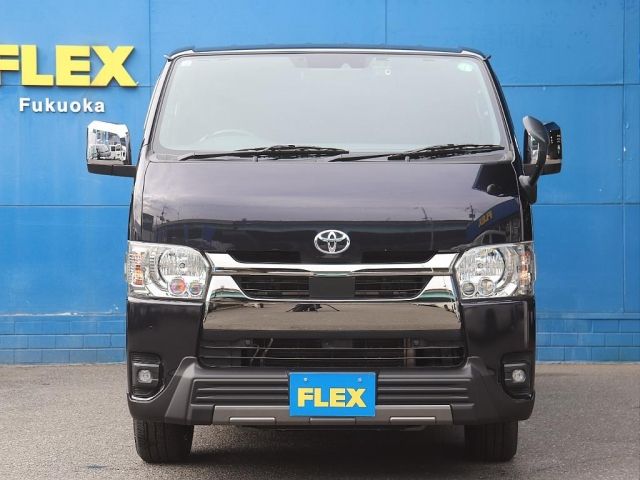 TOYOTA HIACE VAN 2WD 2022 Image 31
