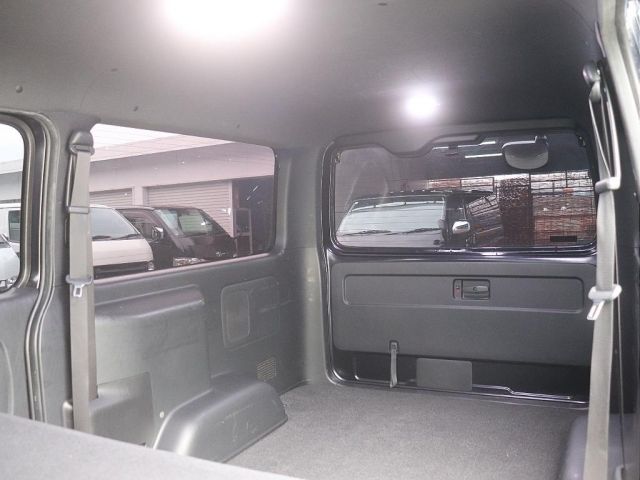 TOYOTA HIACE VAN 2WD 2022 Image 31