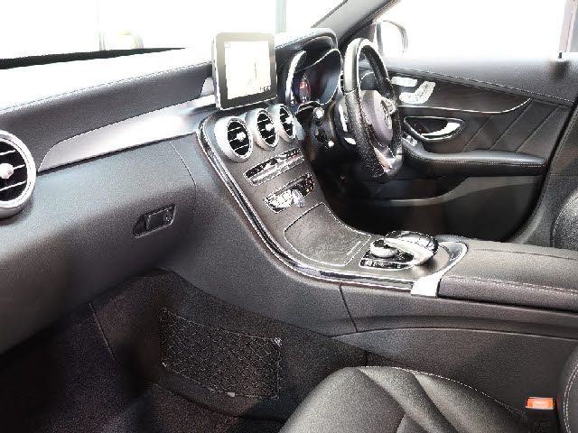 MERCEDES BENZ C CLAS 2016 Image 31