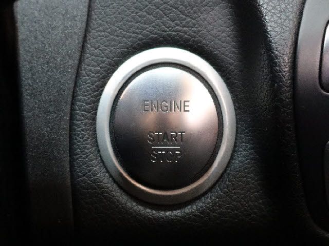 MERCEDES BENZ C CLAS 2016 Image 31