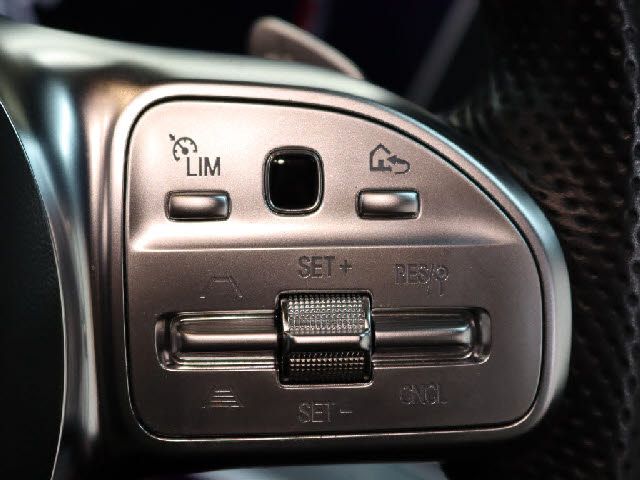 MERCEDES BENZ CLS CL 2019 Image 31