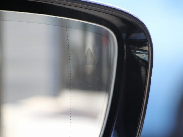 BMW 5SERIES SEDAN 2018 Image 31