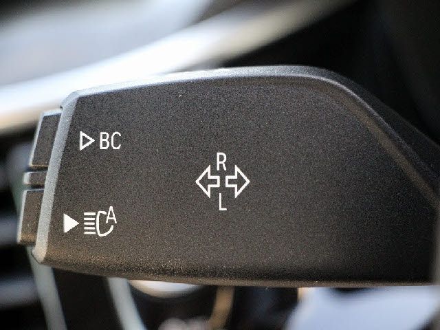 BMW 5SERIES SEDAN 2018 Image 31