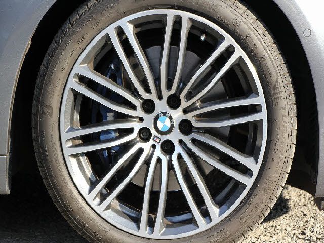 BMW 5SERIES SEDAN 2018 Image 31