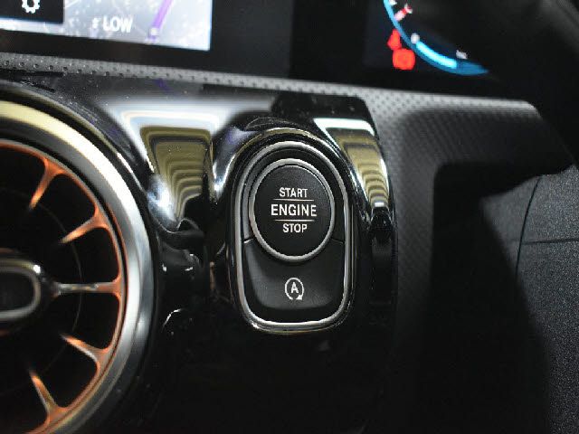 MERCEDES BENZ CLA SH 2021 Image 31