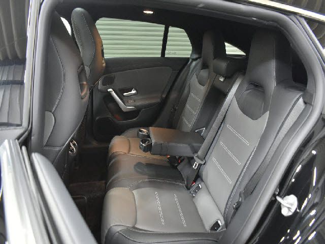 MERCEDES BENZ CLA SH 2021 Image 31