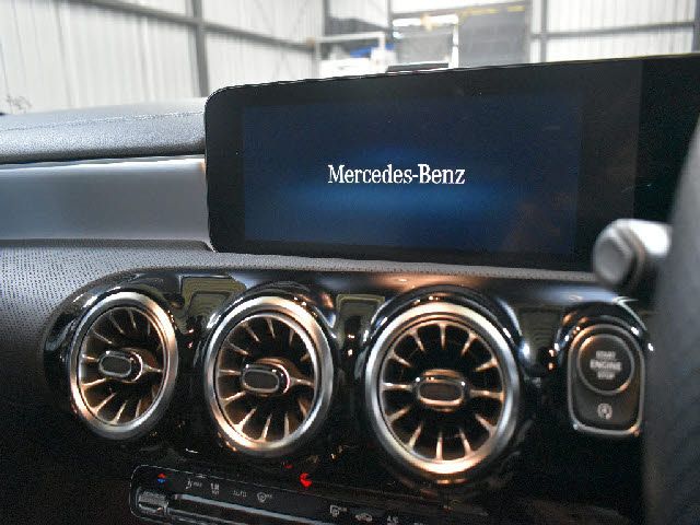 MERCEDES BENZ CLA SH 2021 Image 31