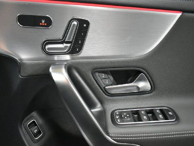 MERCEDES BENZ CLA SH 2021 Image 31