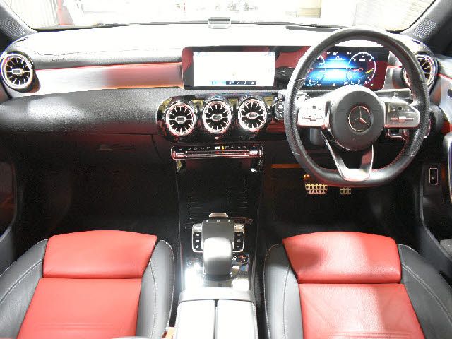 MERCEDES BENZ CLA CL 2019 Image 31