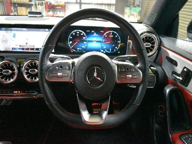 MERCEDES BENZ CLA CL 2019 Image 31
