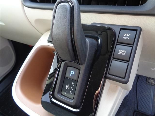 TOYOTA SIENTA HYBRID 2023 Image 31