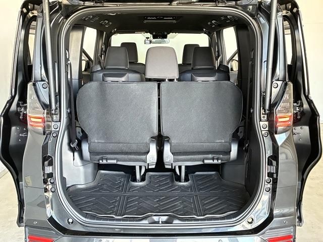 TOYOTA VOXY HYBRID 2024 Image 31