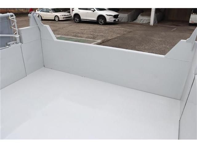 ISUZU  2019 Image 31