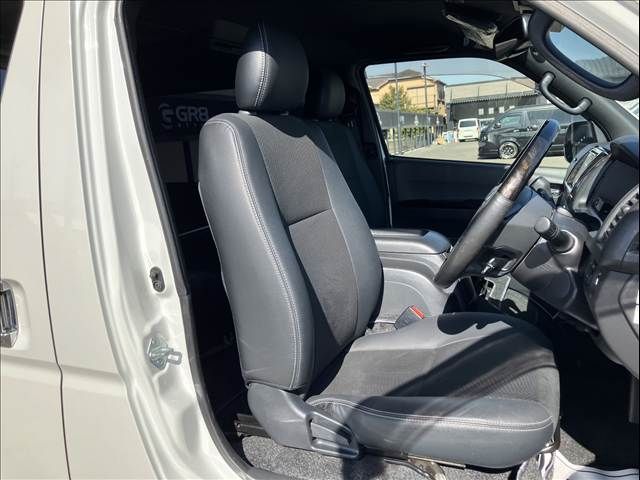 TOYOTA HIACE VAN 2WD 2019 Image 31