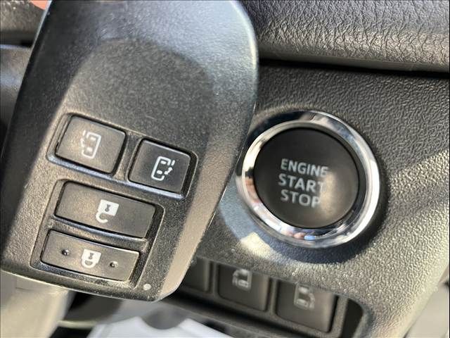 TOYOTA HIACE VAN 2WD 2019 Image 31