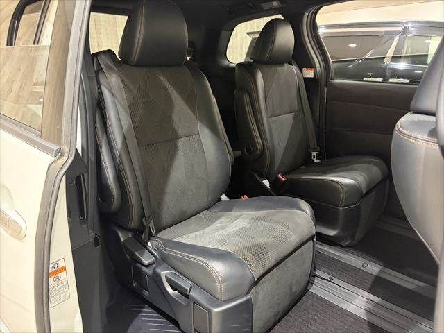 TOYOTA ESTIMA 2016 Image 31