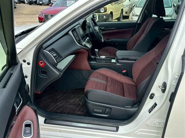 TOYOTA CROWN SEDAN HYBRID 2013 Image 31