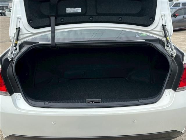 TOYOTA CROWN SEDAN HYBRID 2013 Image 31