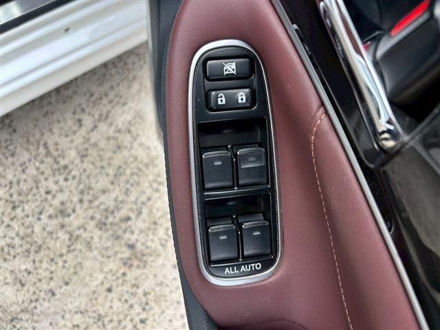 TOYOTA CROWN SEDAN HYBRID 2013 Image 31