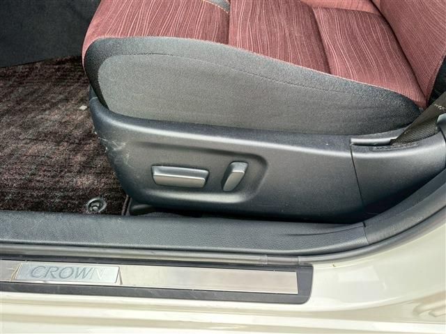 TOYOTA CROWN SEDAN HYBRID 2013 Image 31