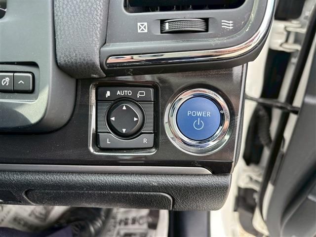 TOYOTA CROWN SEDAN HYBRID 2013 Image 31