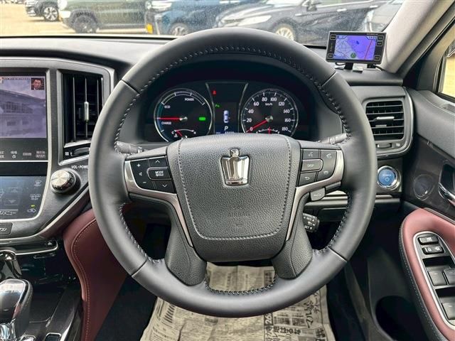 TOYOTA CROWN SEDAN HYBRID 2013 Image 31